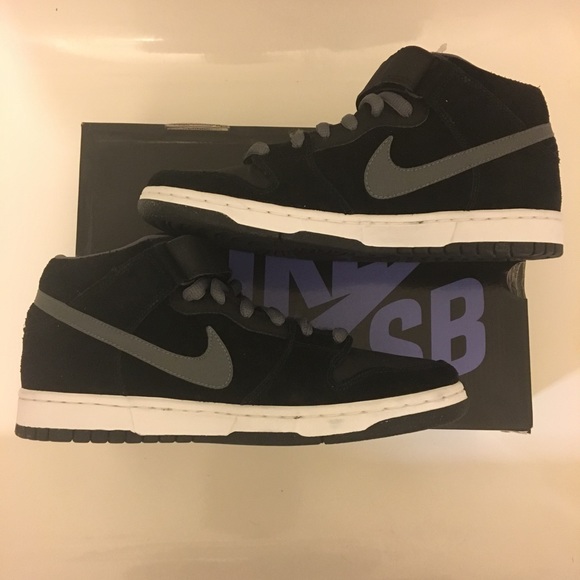 ❌SOLD❌Nike SB Dunk Mid Griptapes 2007 Release RARE - Picture 2 of 6